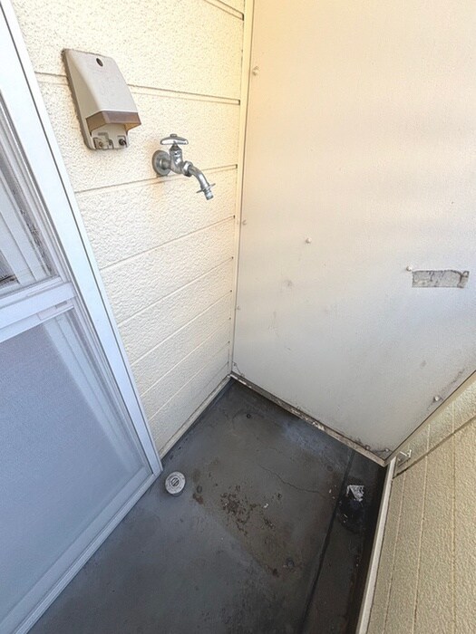 物件内観写真14　(洗濯機置場)