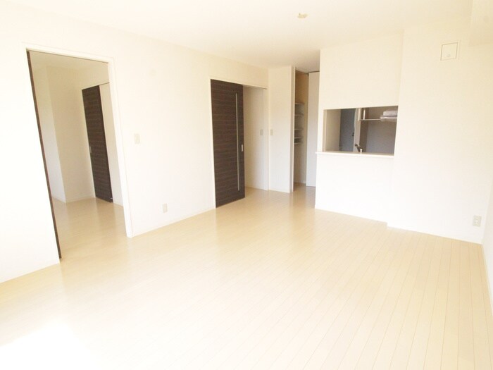 物件内観写真4　(居室)