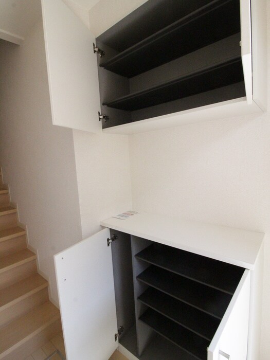 物件内観写真14　(靴箱)