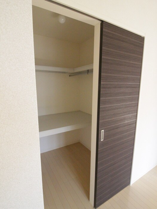 物件内観写真15　(収納)