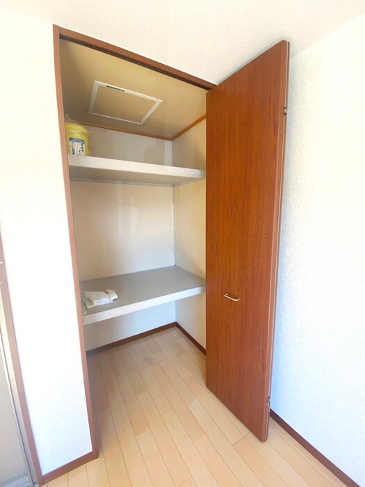 物件内観写真9　(収納)