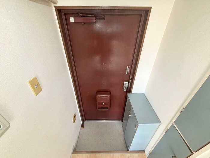 物件内観写真14　(玄関)