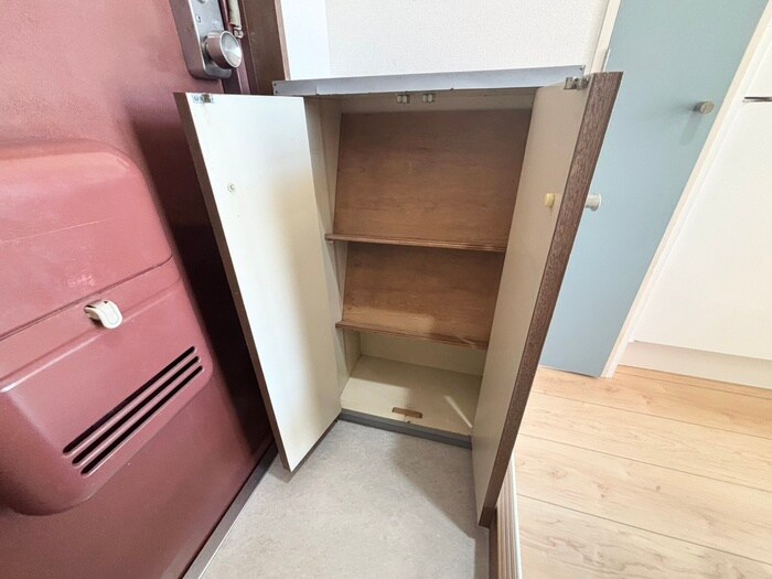 物件内観写真15　(靴箱)