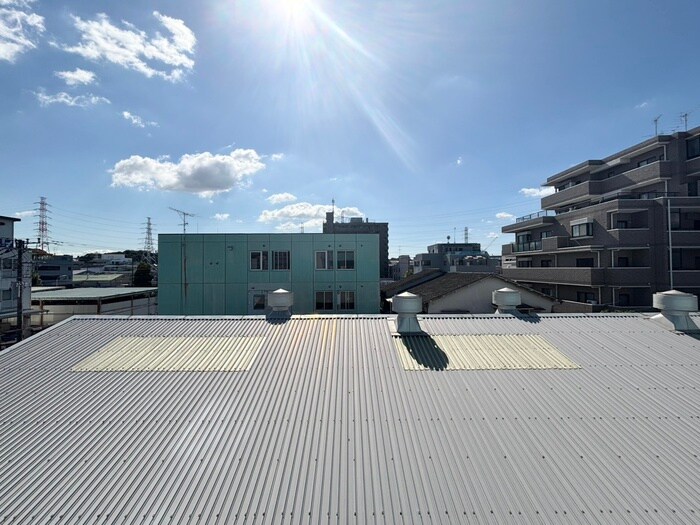 物件内観写真17　(室内からの展望)