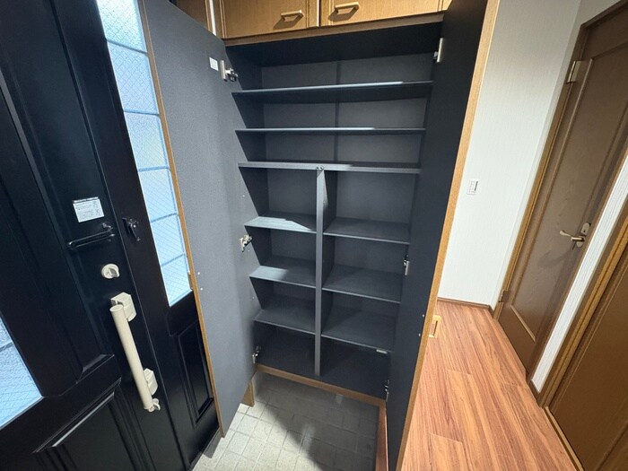 物件内観写真13　(靴箱)