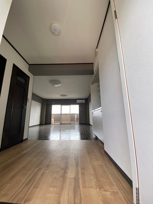 物件内観写真17　(廊下)