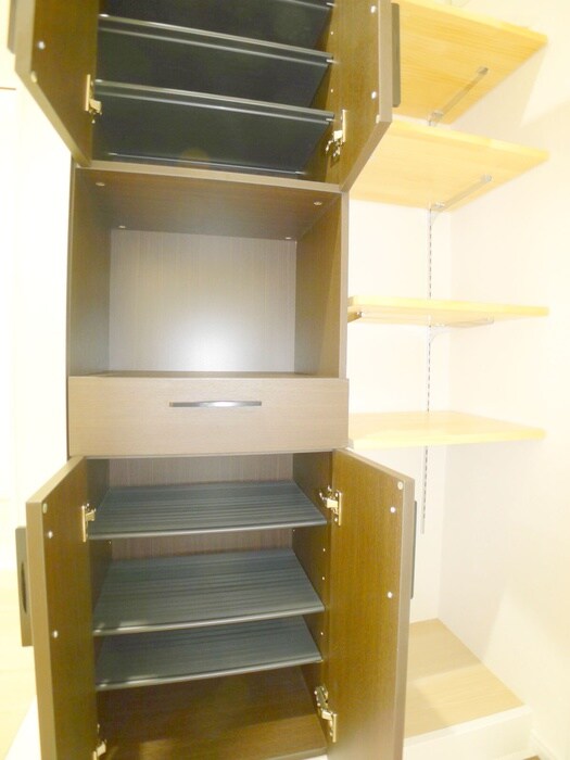 物件内観写真12　(靴箱)