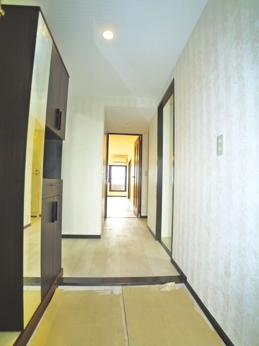 物件内観写真15　(廊下)