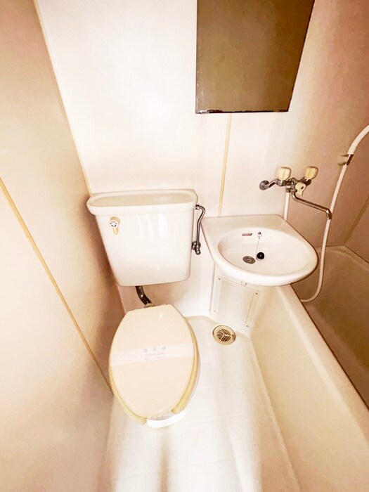 物件内観写真8　(トイレ)