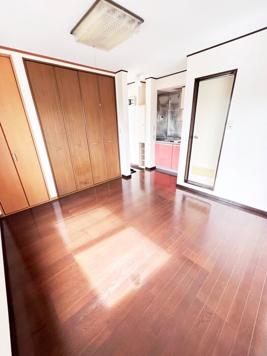 物件内観写真13　(室内からの展望)