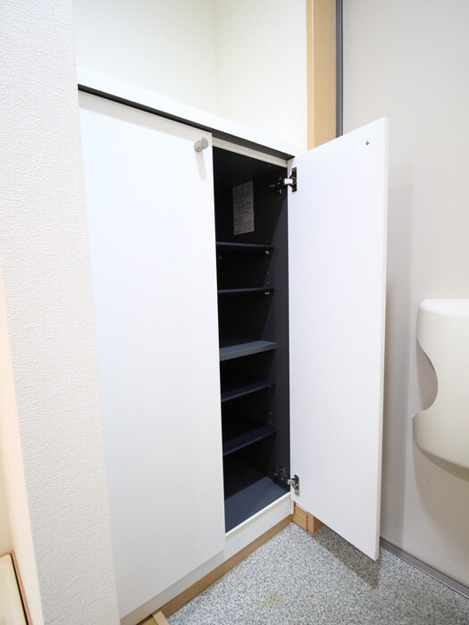 物件内観写真15　(靴箱)