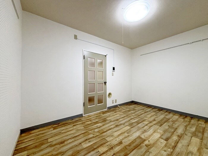 物件内観写真15　(居室)