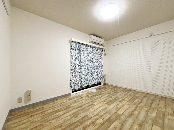 物件内観写真17　(居室)