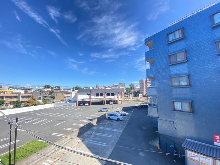 物件内観写真22　(室内からの展望)