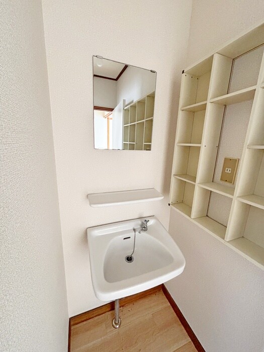 物件内観写真9　(洗面)