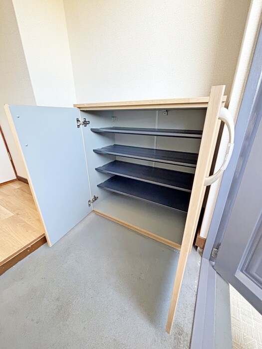 物件内観写真15　(靴箱)