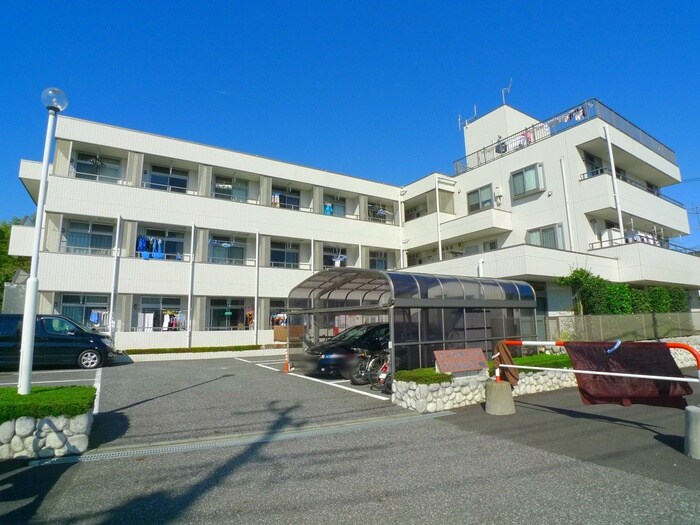 物件外観写真4　(エントランス部分)