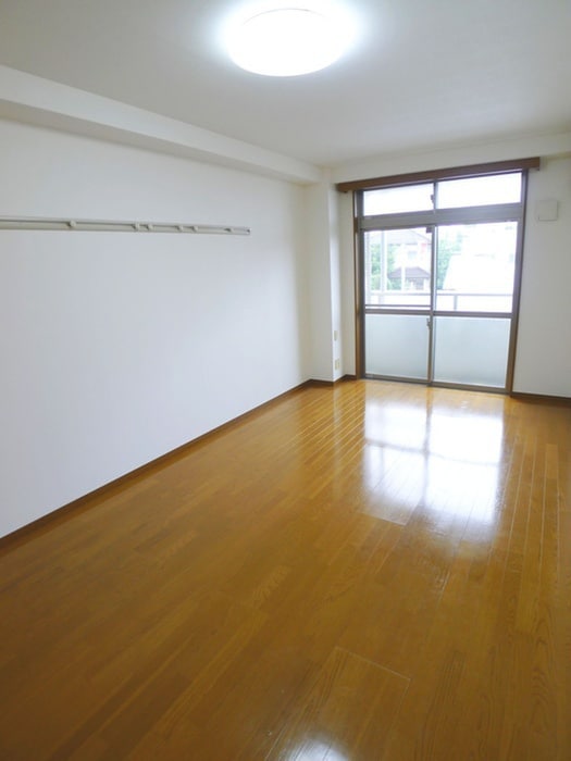 物件内観写真9　(室内からの展望)