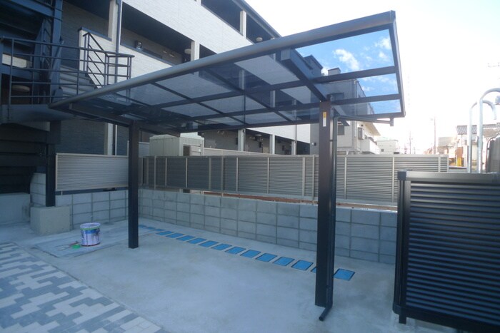 物件外観写真3　(駐輪場)