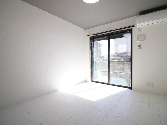 物件内観写真16　(室内からの展望)