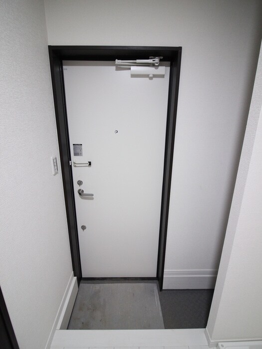 物件内観写真17　(玄関)
