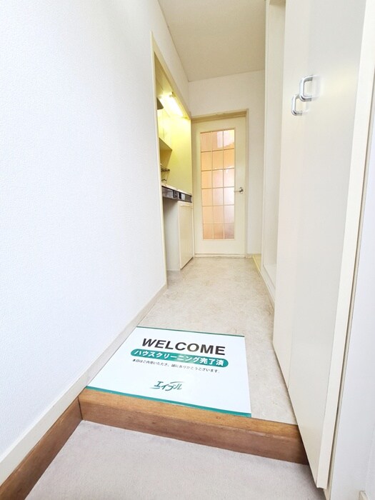 物件内観写真15　(玄関)