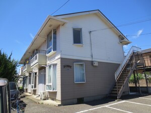 ヴィレッジコマ外観写真