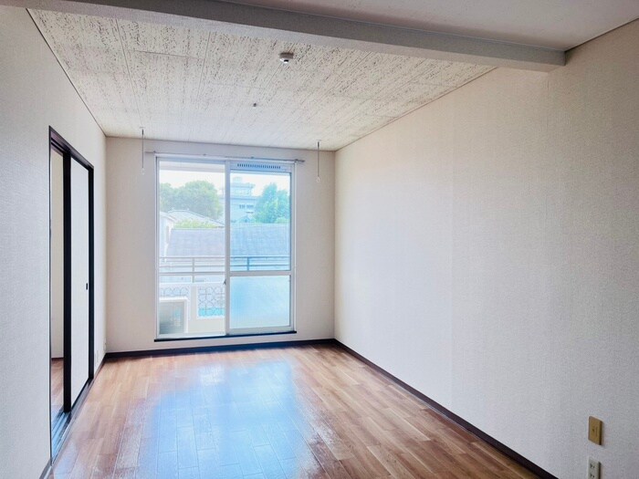 物件内観写真4　(居室)