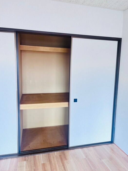 物件内観写真15　(収納)