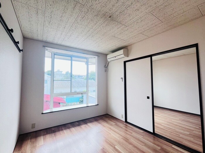 物件内観写真18　(居室)