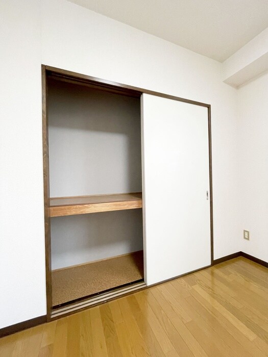 物件内観写真13　(収納)