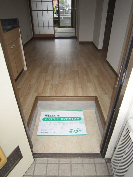 物件内観写真22　(玄関)