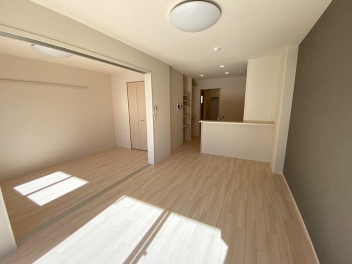 物件内観写真8　(居室)