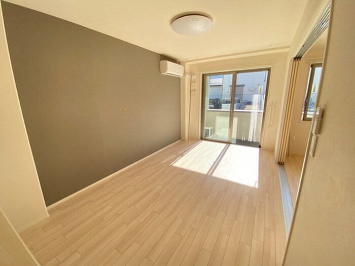 物件内観写真9　(室内からの展望)