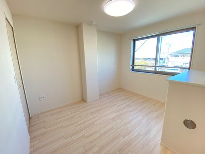 物件内観写真10　(居室)