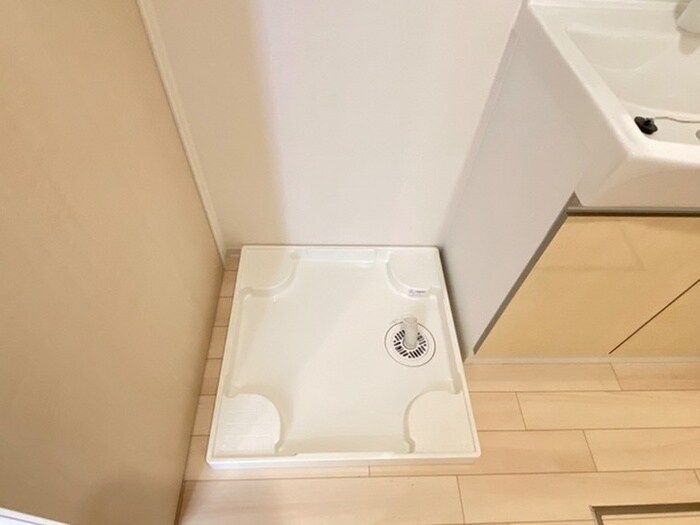 物件内観写真15　(洗濯機置場)