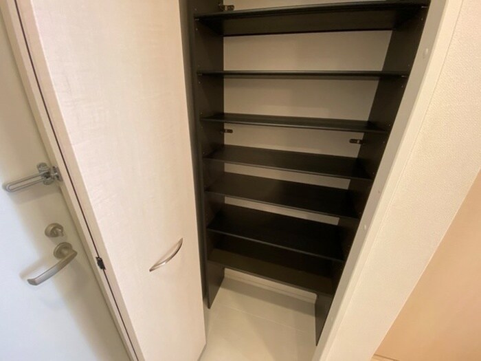 物件内観写真16　(靴箱)