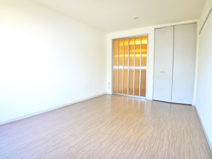 物件内観写真13　(居室)