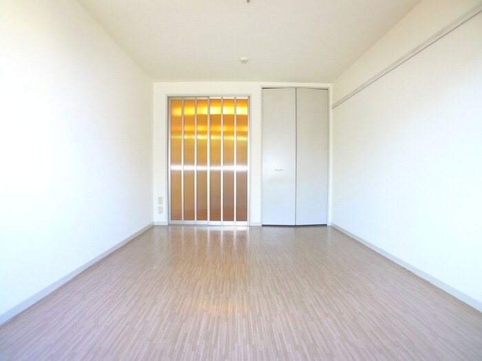 物件内観写真15　(居室)