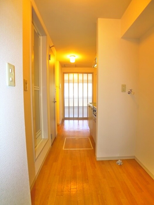 物件内観写真20　(廊下)