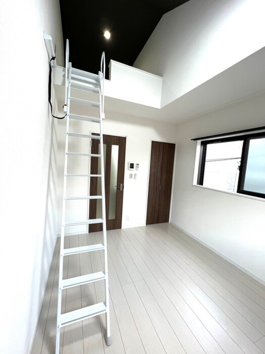 物件内観写真8　(居室)