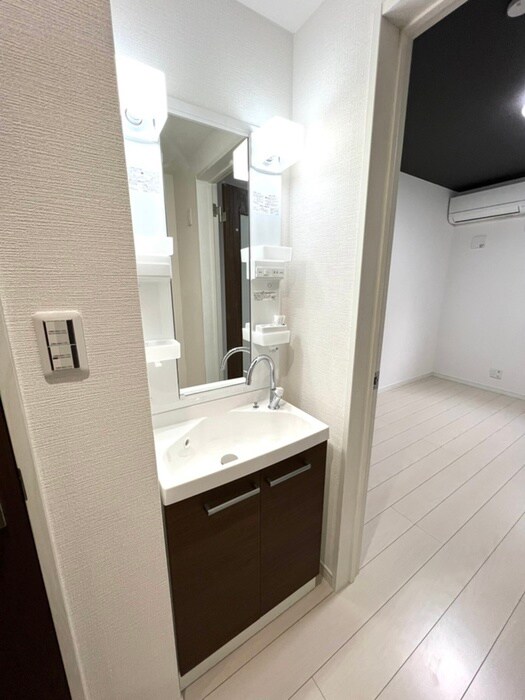 物件内観写真15　(洗面)