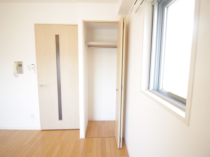 物件内観写真10　(収納)