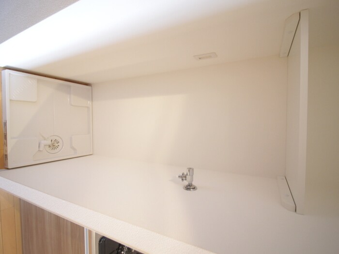 物件内観写真12　(洗濯機置場)