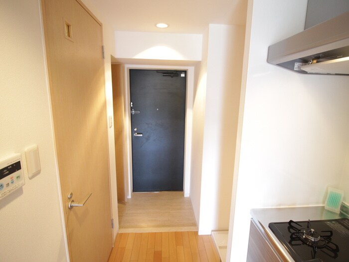 物件内観写真16　(玄関)