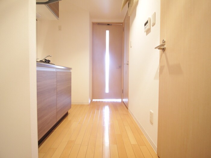 物件内観写真18　(廊下)