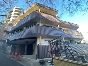 アルファウエスト外観写真