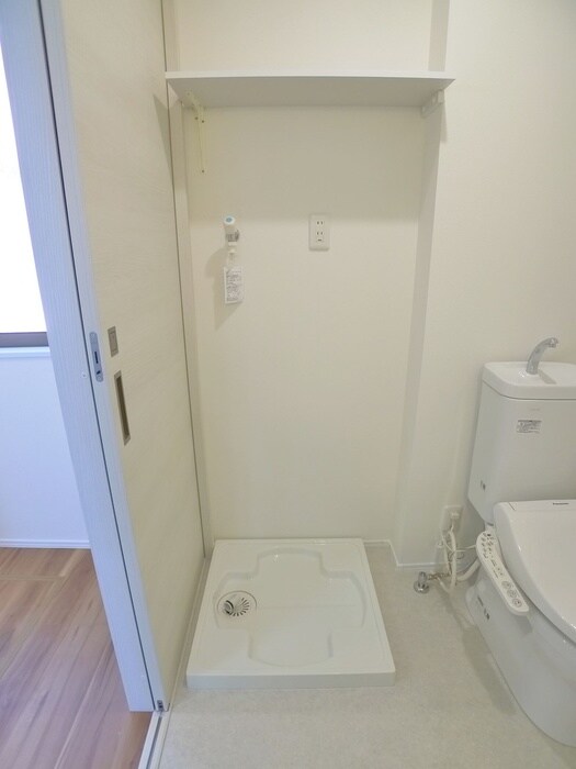 物件内観写真17　(洗濯機置場)