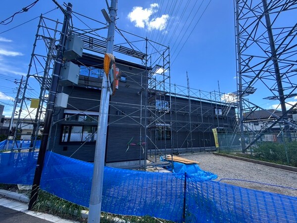 建築中