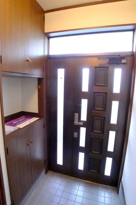 物件内観写真17　(玄関)